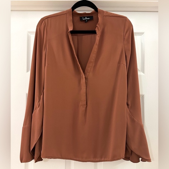 Lulu’s V Neck Boho Layered Flutter Open Sleeve Blouse Top Rust sz Small - Picture 2 of 8